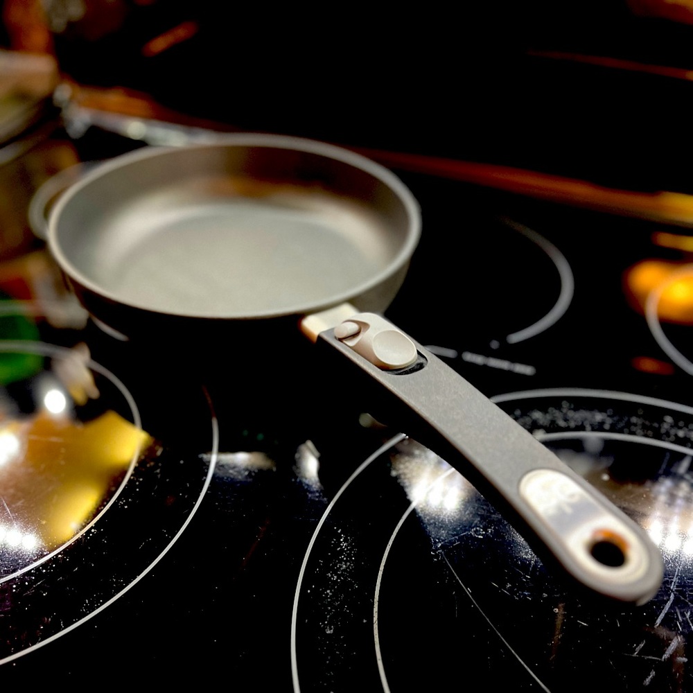 Pampered Chef 8” Signature Non-Stick Skillet USED